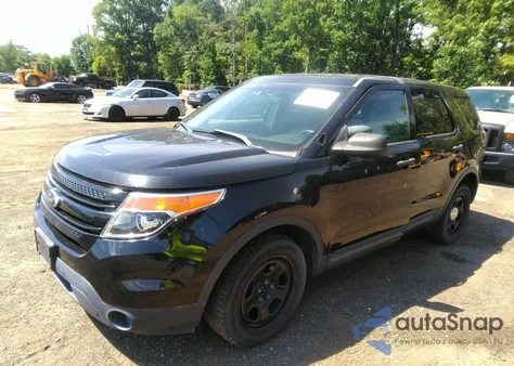 2014 Ford Police Interceptor z USA, uszkodzony, nr VIN 1FM5K8AR9EGA70764